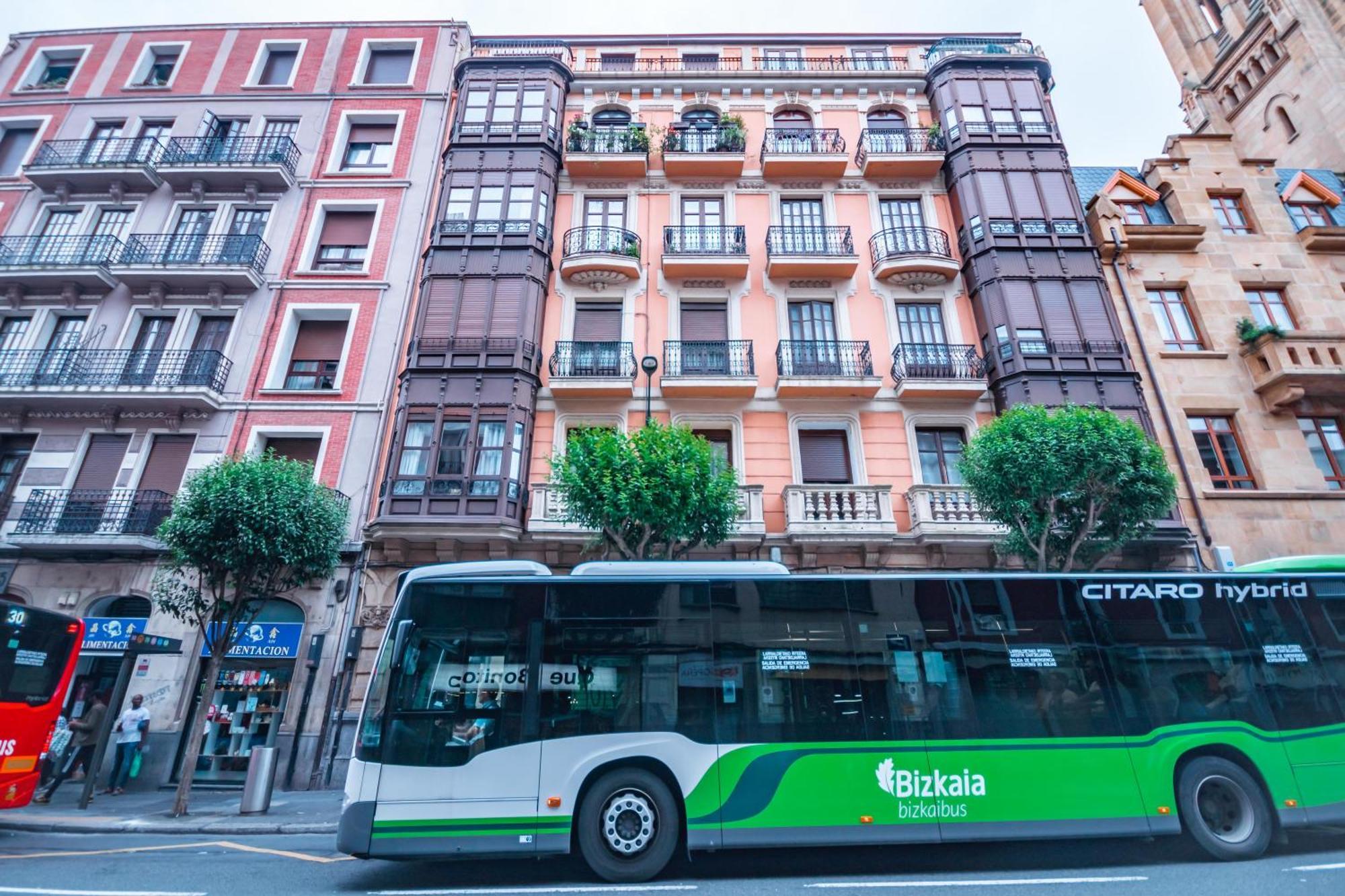Gran Apartamento 6 Suites Bilbao Center Luaran gambar
