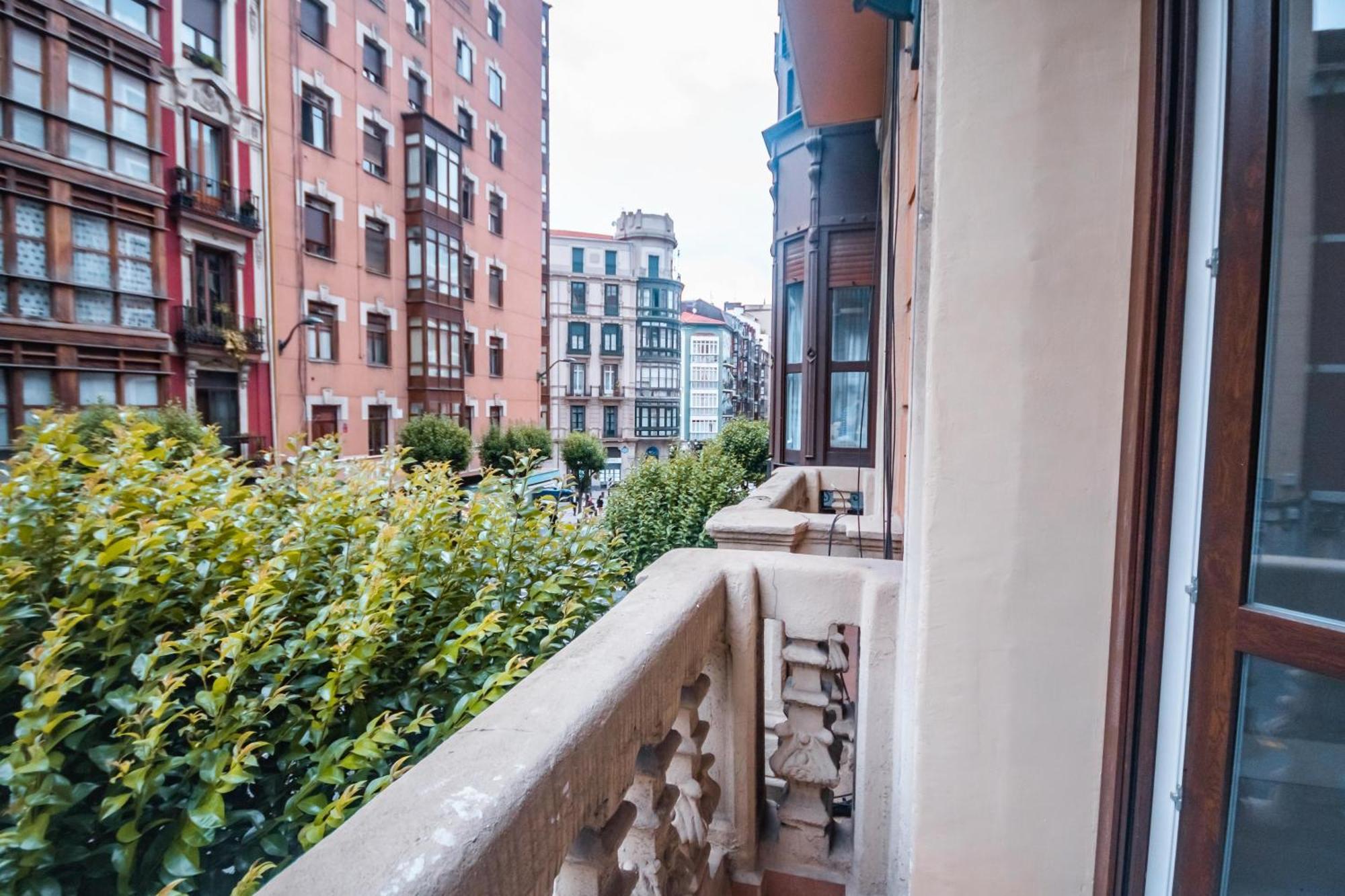 Gran Apartamento 6 Suites Bilbao Center Luaran gambar